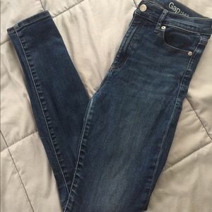 GAP Highrise skinnies!